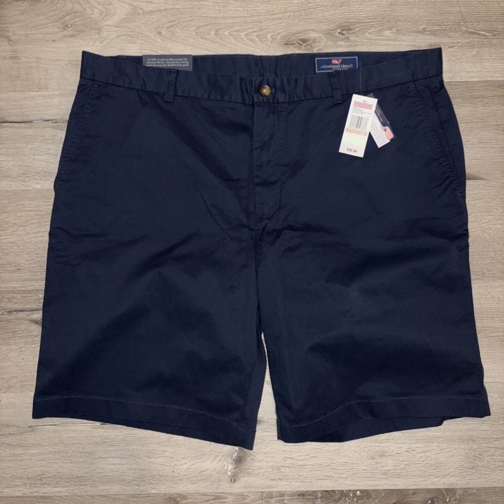 Vineyard Vines 9 Inch Breaker Khaki Shorts Men's 42 Navy Blue Knee Length